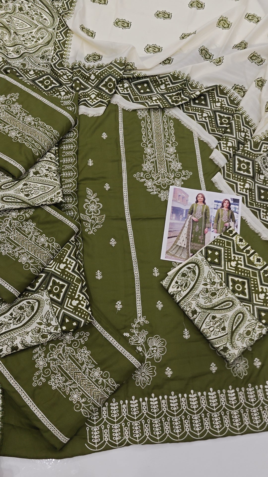 JOHRADURE FISHAN SALEEM DRESS MOST VIRAL JOHRA BRAND