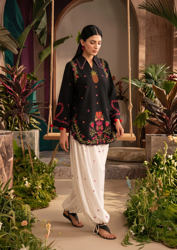RAIZ NEW WINTER DRESS 2PCS IN CONTRESS BLACK & WHITE IN VERY CHEAP PRICE