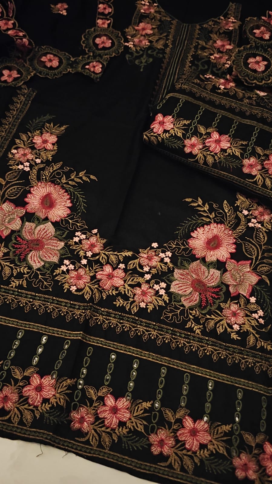 Winter 3 pcs artical 2027 Brand Name Breeze  Dhanak Full emb Front Along with Center Emb  Sleeves Emb   Trouser  and Back Plain  3 Pcs Article  Ready To Wear Shawl